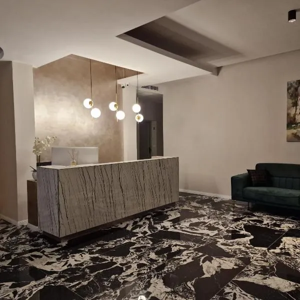 Art's Luxury Boutique Hotel, hotell sihtkohas Husasău de Criş