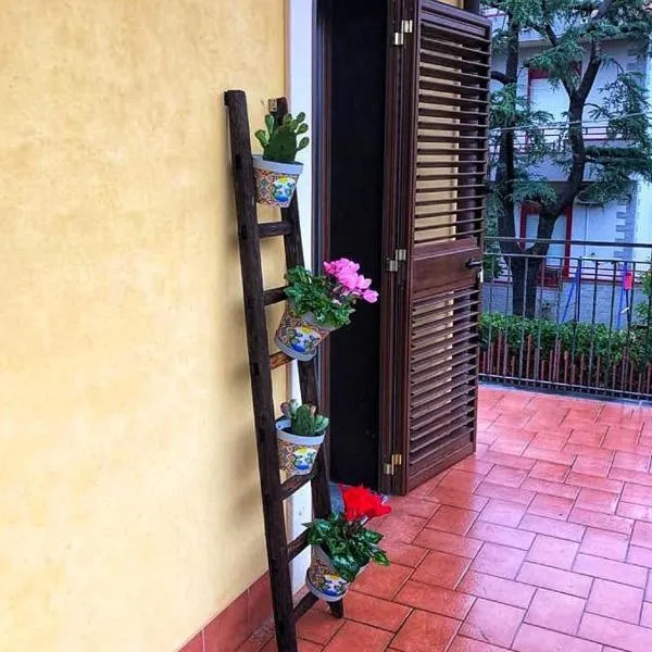 OPUNTIA DELL'ETNA BIKE HOUSE, hotel v destinaci Mascalucia