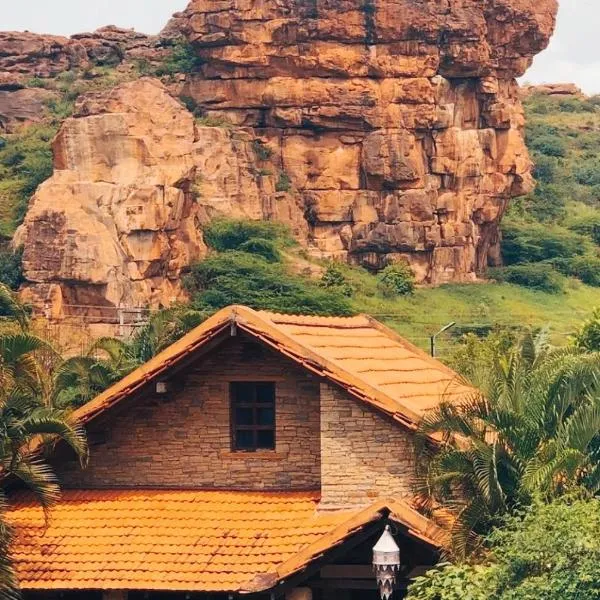 BADAMI HERITAGE RESORT, Hotel in Aivalli