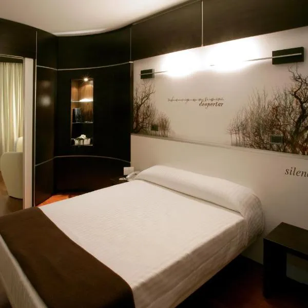 Hotel Europa, hotel v destinaci Utebo