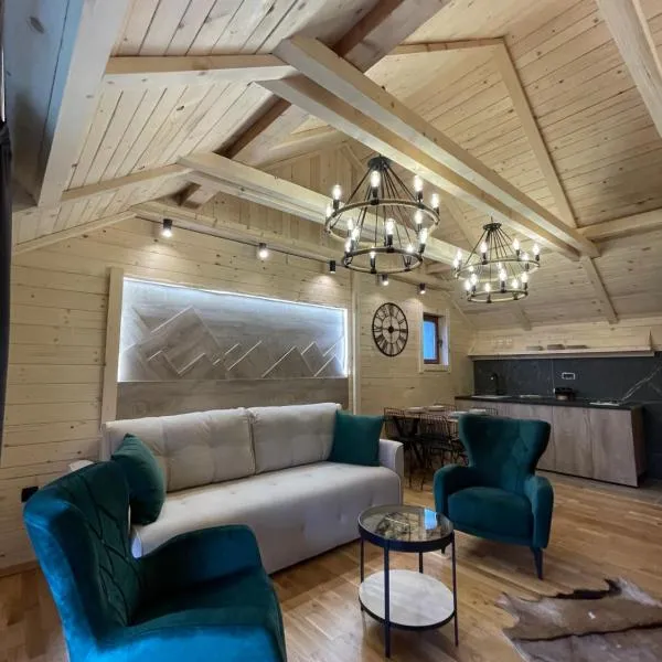 Chalet Montenegrina with jacuzzi, hotel v destinaci Kolašin