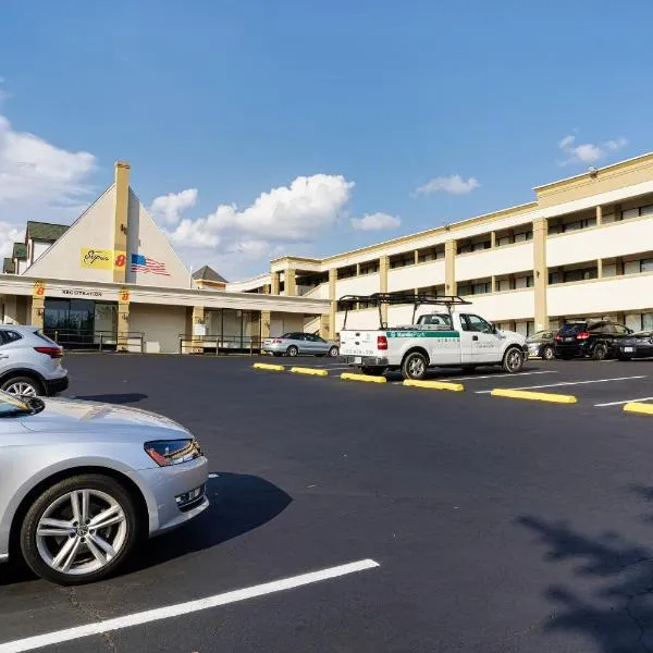 Super 8 by Wyndham WestEnd Alexandria,VA Washington DC Area, hotel in Alexandria