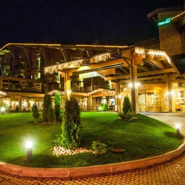 Pirin Golf Private Apartments & Studios, hotel in Razlog