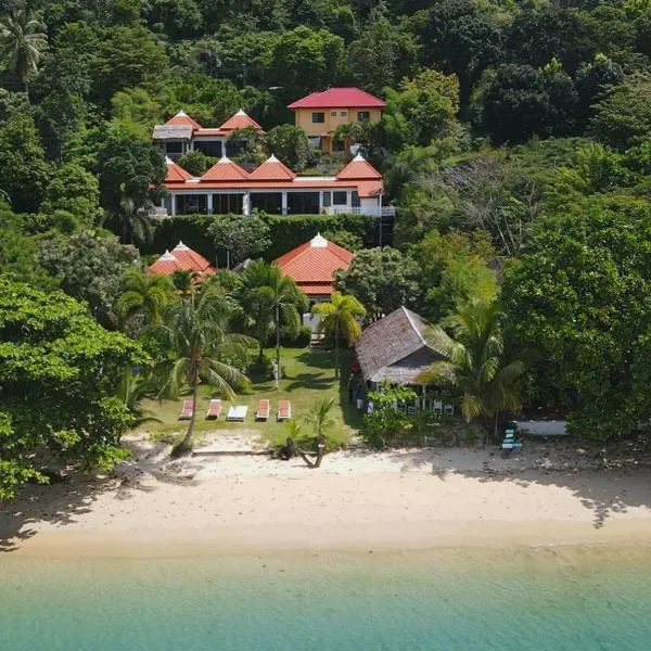 Soul Villas by The Beach - Phuket, hotelli kohteessa Panwa Beach