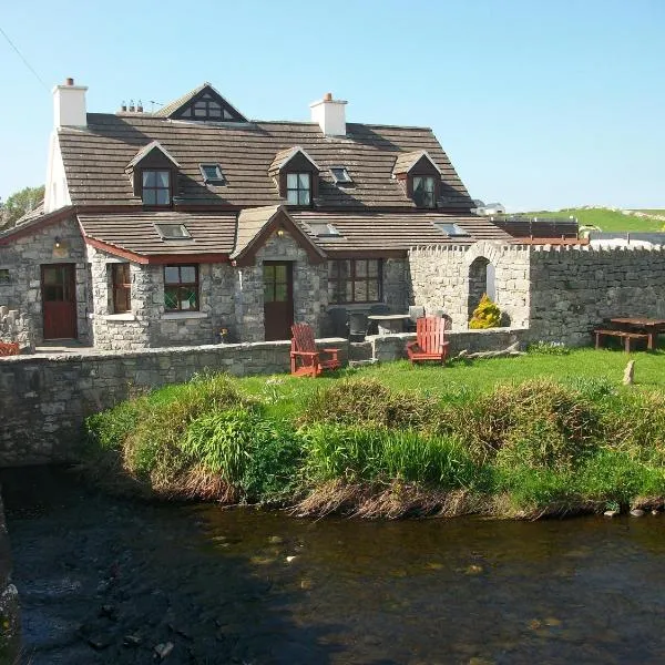 Aille River Tourist Hostel and Camping Doolin, hotel v destinaci Doolin