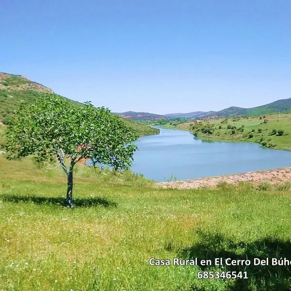 Casa Rural en El Cerro Del Búho, hotell i El Robledo