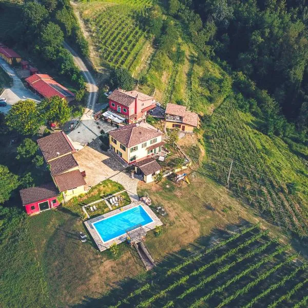 Agriturismo nelle Langhe - Tenuta MonteOliveto - Family Cottage, מלון בVesime
