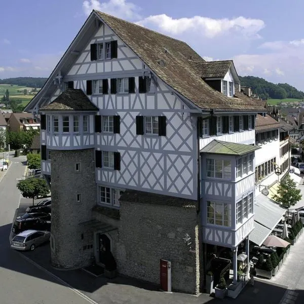 Hotel Restaurant zum goldenen Kopf, hotel en Zweidlen