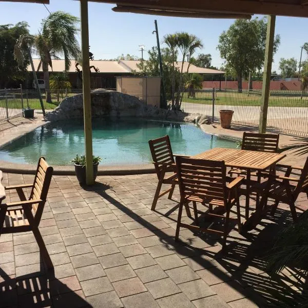 Boulder Opal Motor Inn, hotel en Winton