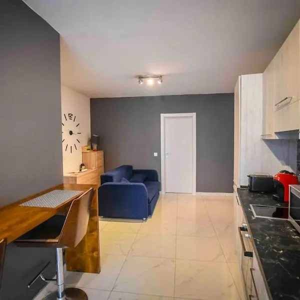Stylish 1 bedroom apartment in central Msida C11A, hotel in Msida