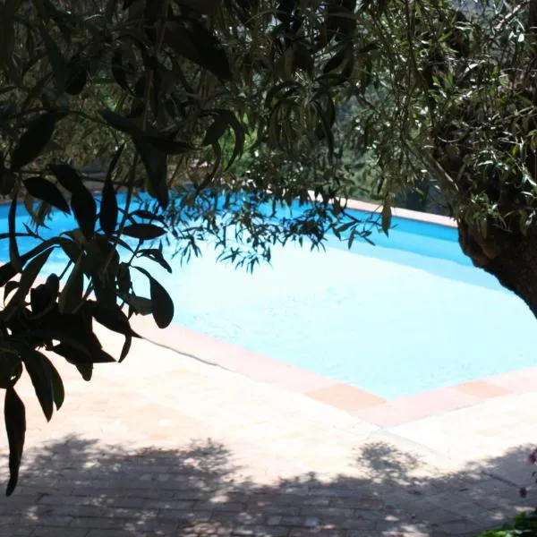 Azienda Agrituristica Le Puzelle, hotel v destinaci Santa Severina