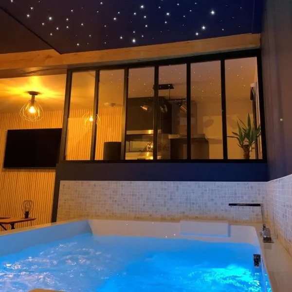 L'Eclipse maison romantique avec Jacuzzi, hotel in Hautot-sur-Seine