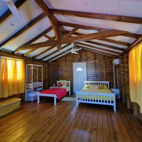 Le Cosy Bungalow de Lili / 5min de l'aéroport, hotel v destinaci Les Abymes