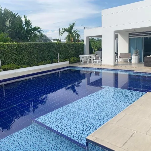 GIRARDOT Casa - Piscina Privada Campestre, hotel v destinaci Flandes