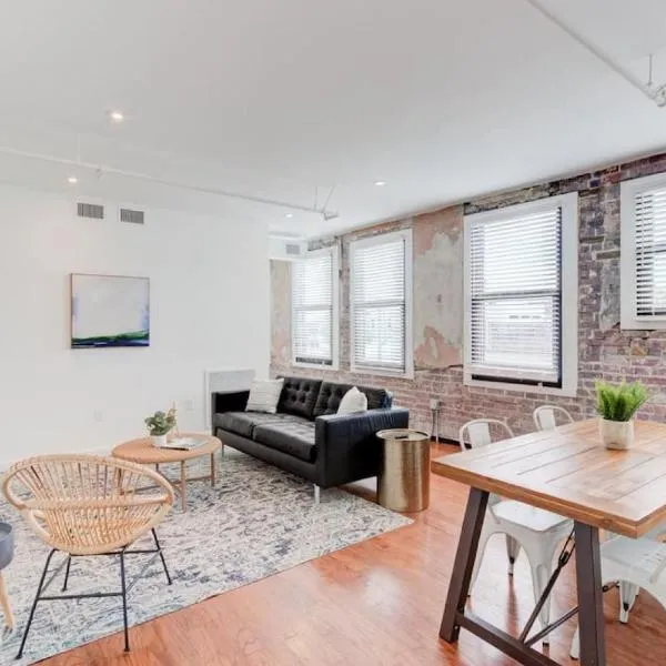 Downtown Loft Style Unit with ALL Modern Amenities, hotel en Memphis