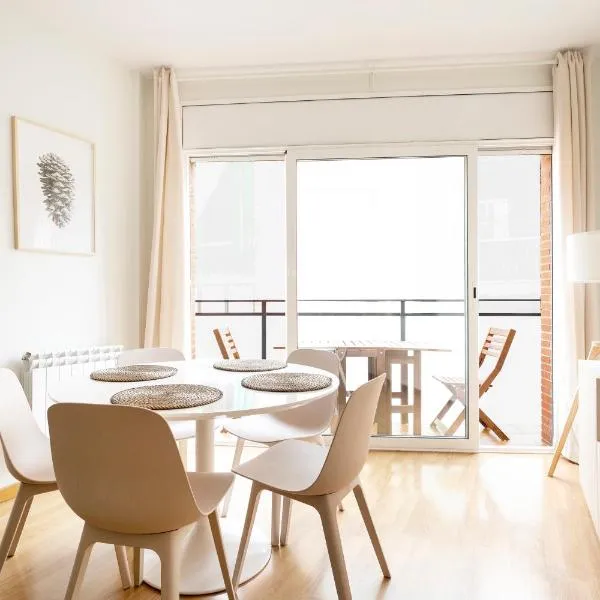 AB North Barcelona Apartments, hotel v destinaci Santa Coloma