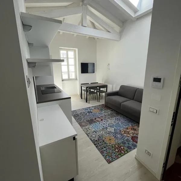 Smart Apartments Palazzo Mazzini, hotel v destinaci Rovereto