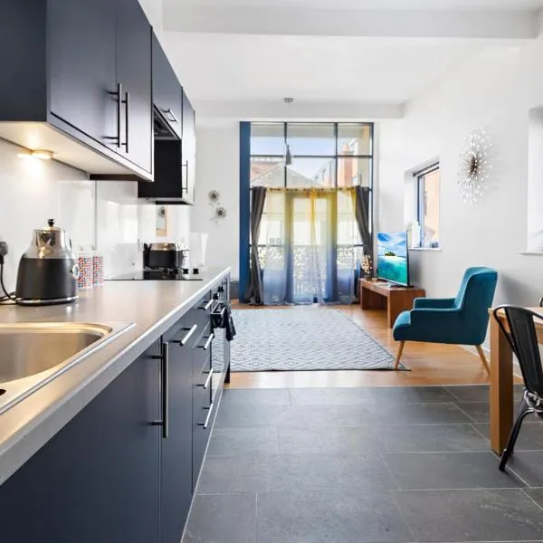 Smythen St, 2 bed apartment with balcony, hotel in Exeter