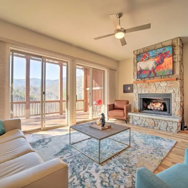 Beautiful Whittier Condo with Deck and Mtn Views!, ξενοδοχείο σε Whittier