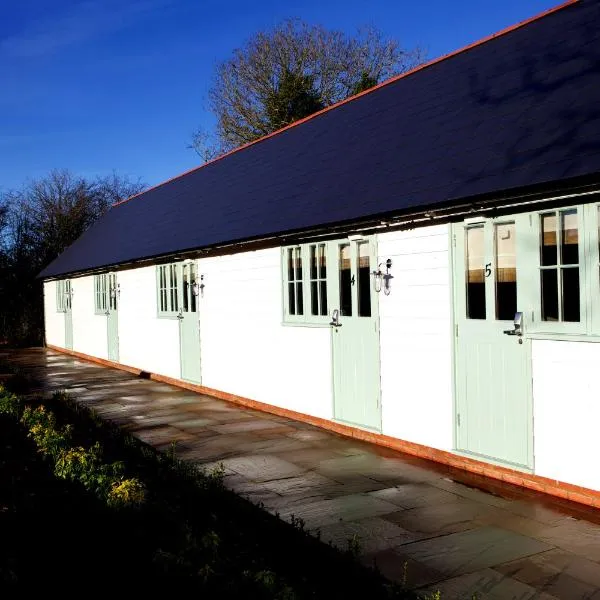 The Bull Inn Lodges, hotel in Benenden