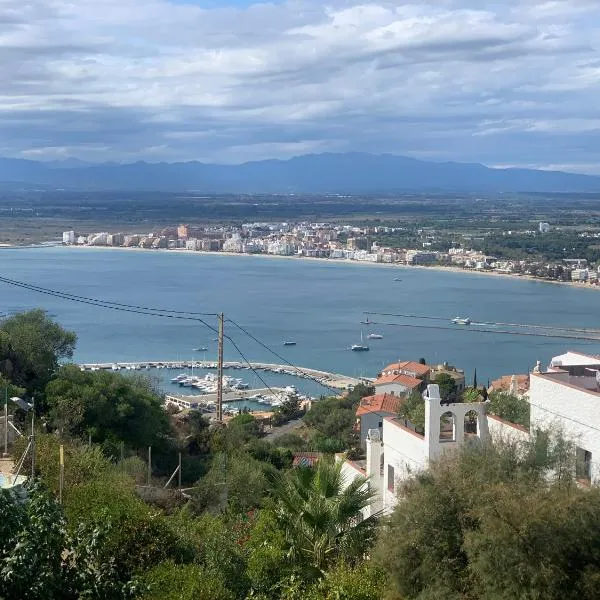 La baie de Rose、ロザスのホテル