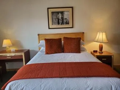 Old Montana Inn, hotel a Deer Lodge