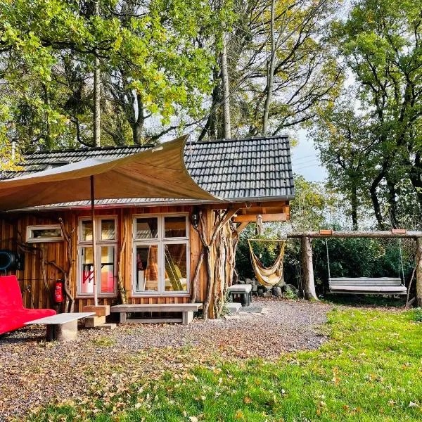 Tiny House/Waldhaus - Westerwald, hôtel à Kraam