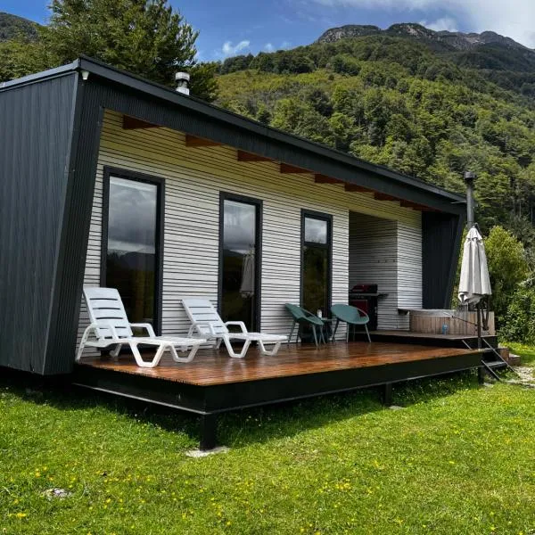 Aysén Lodge - Cabaña con Tinaja โรงแรมในPuerto Dunn