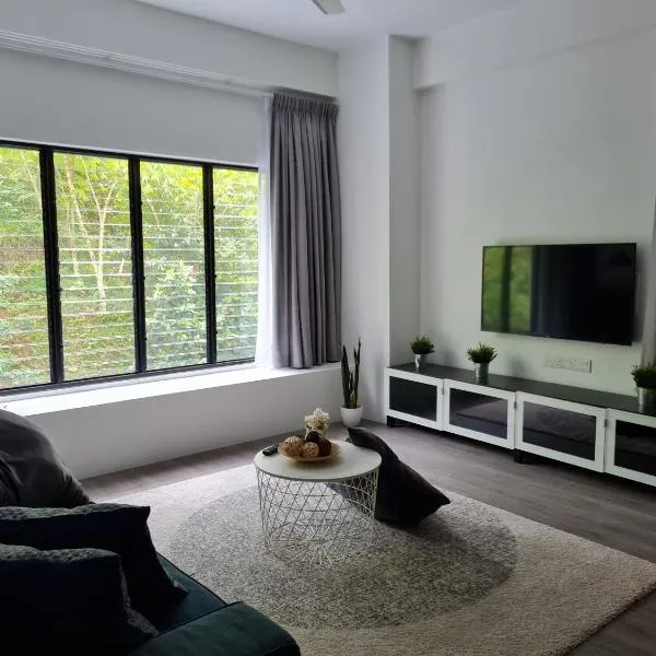 4-7 Pax Genting View Resort Kempas Residence -Free Wifi, Netflix And Free Parking, hotel in Genting Highlands