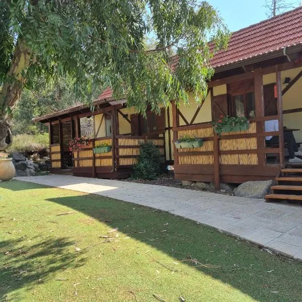 ויטראז' ההר, hotel in Neve Ativ