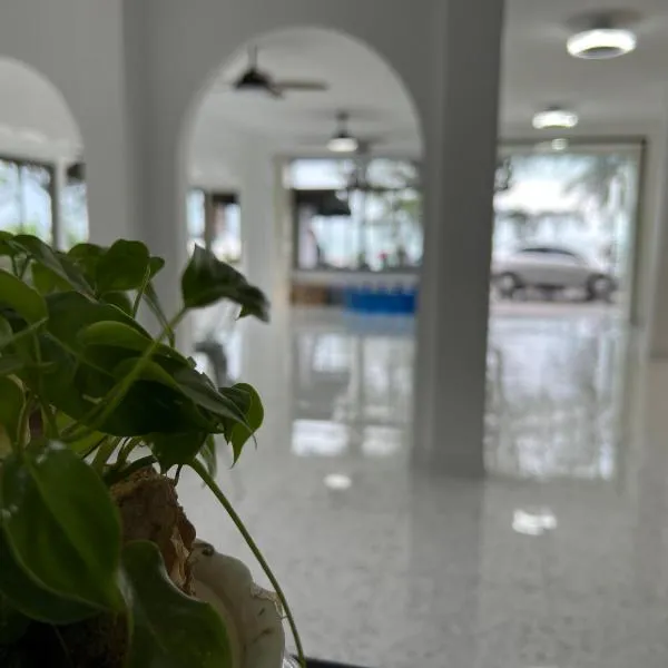 Seaside Palace Hotel photo 2