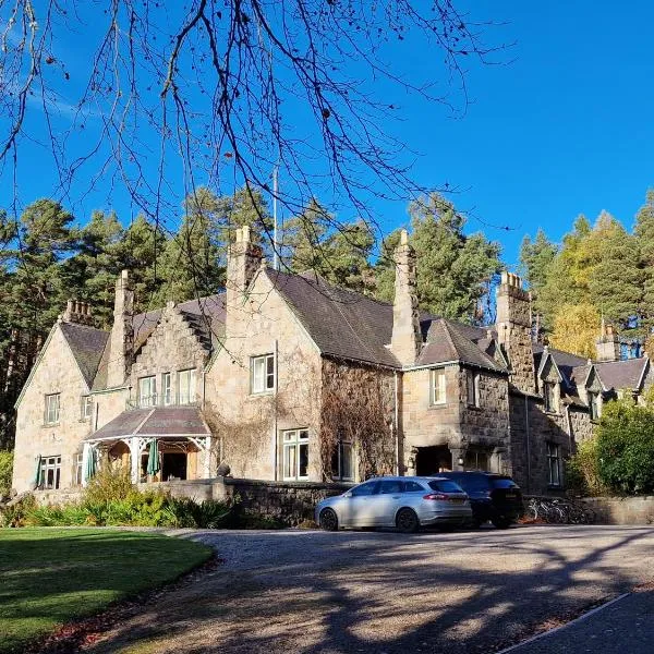 Cambus O' May Hotel, hotel in Tarland