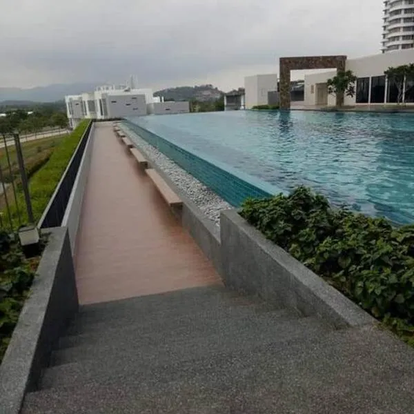 SS CondoStay Residensi Lili, Nilai nearby KLIA, USIM - infinity pool, wifi, smart tv, hotel in Nilai