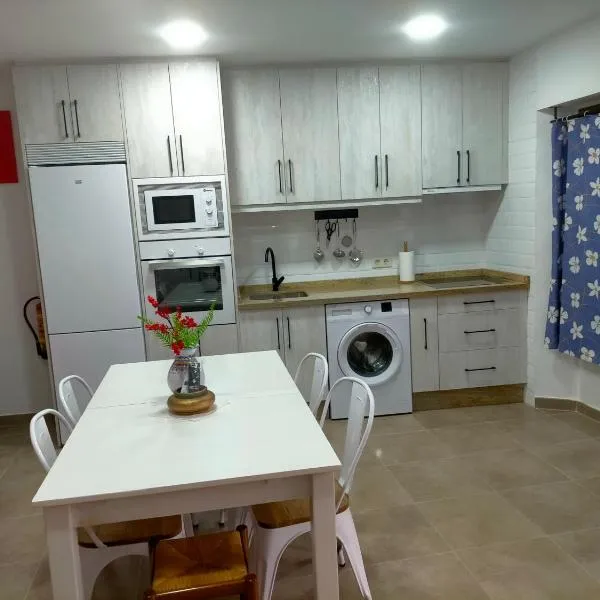 Casa Rural Ardwina II, hotel v destinaci Alía