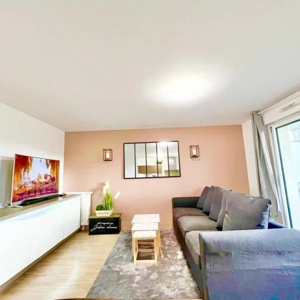 L'atelier Chic - Wifi fibre - Parking privée - Balcon - NETFLIX, готель у місті Ланесте