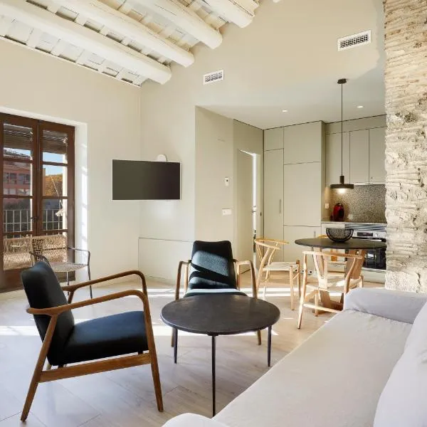 Canvas Apartments & Lofts Girona、ジローナのホテル