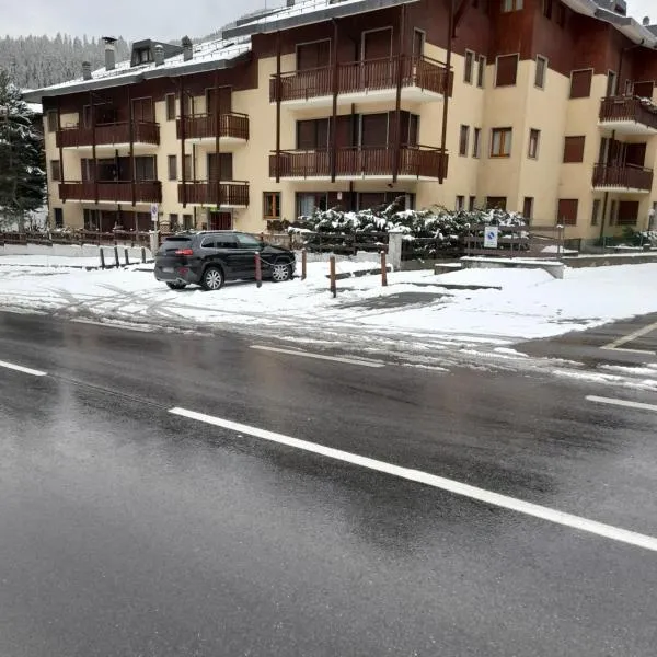 Einaudi 9, hotel v destinaci Bardonecchia