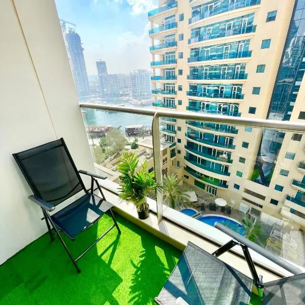 Super Elegant studio apartment-Sparkle tower By SWEET HOMES, hotel in Dubai