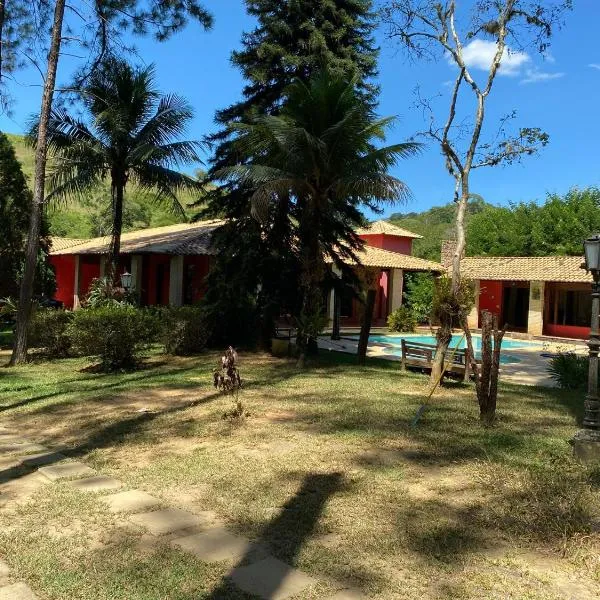 Casa de Campo sítio NSra Aparecida, hotel en Serraria