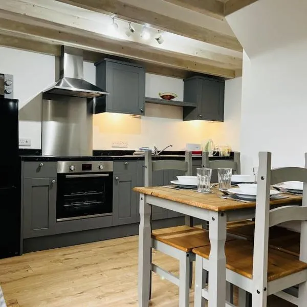 Stable Cottage with pre booked use of Indoor Swimming Pool, hotel v destinaci Frome