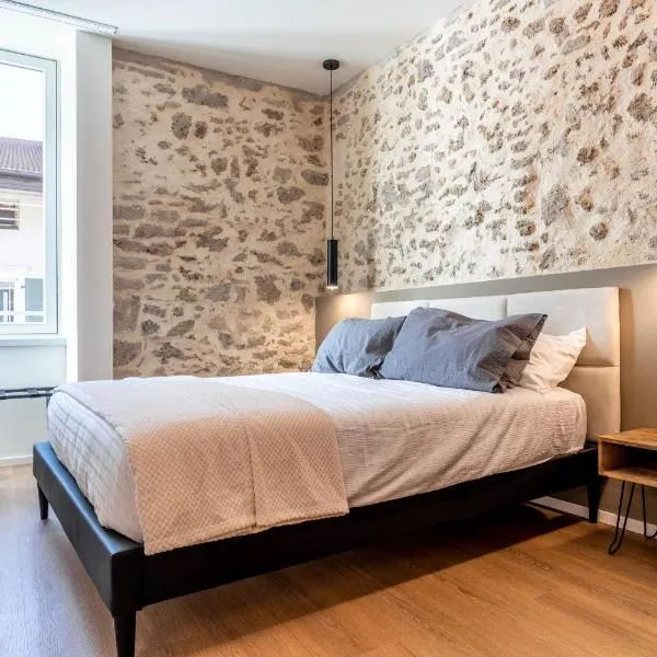 The Place - Only Self Check-in - No Reception, hotel a Trento