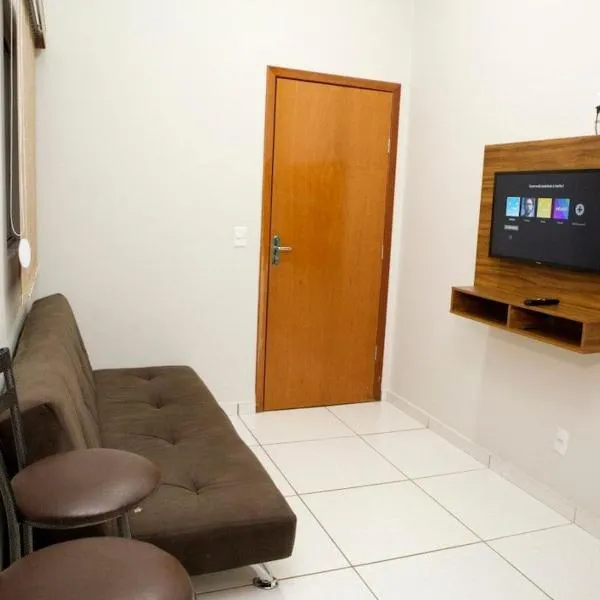 104-FLAT-Espaço, conforto. É disso que você precisa!, hotel em Goianópolis