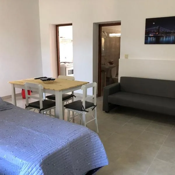 Calido y centrico monoambiente, hotel v destinaci Concordia