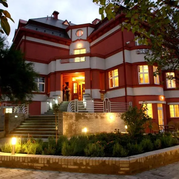 Hotel Villa, hotel in Dolní Počernice
