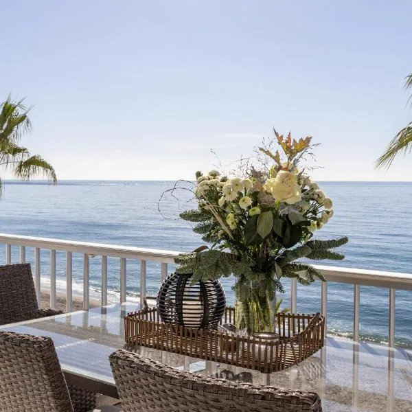 Modern luxury beach Penthouse, hôtel à La Herradura