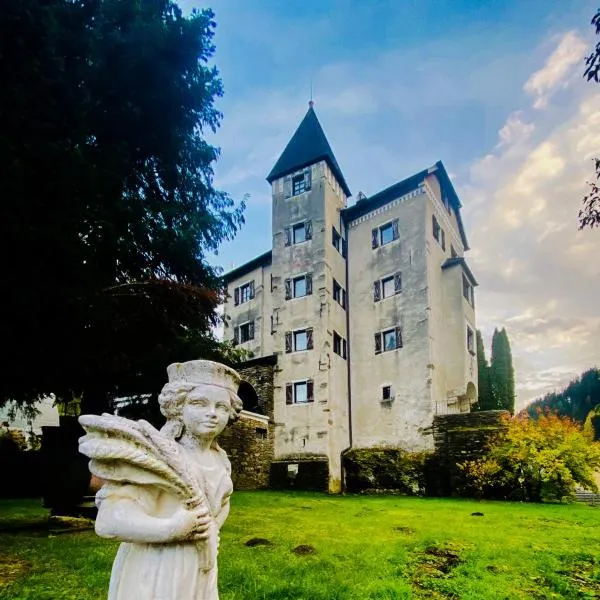 Schloss Süßenstein, hotel v destinaci Hüttenberg