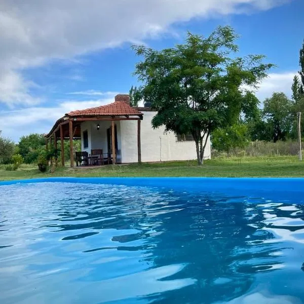 CABAÑAS LA PILARICA, hotel em Rodolfo Iselín