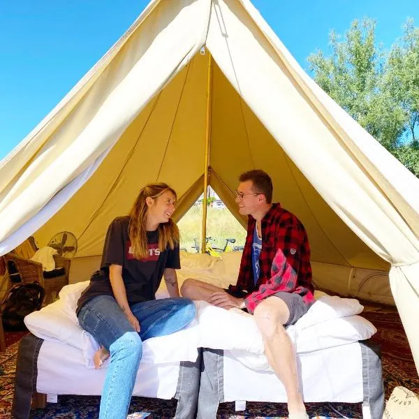 Gårdshotellets Camping, hotel v destinaci Ystad