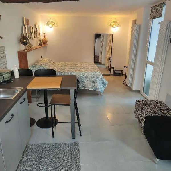 Ca' Lucia, hotel v destinaci Carriola