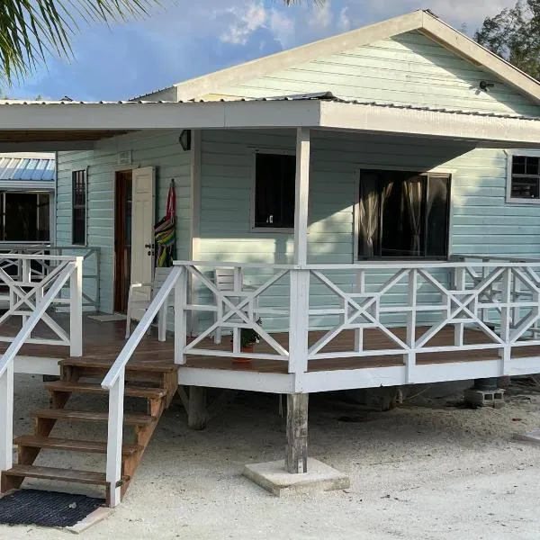 Hidden Treasure Vacation Home Blue Bay Cottage, hotel v destinaci Caye Caulker